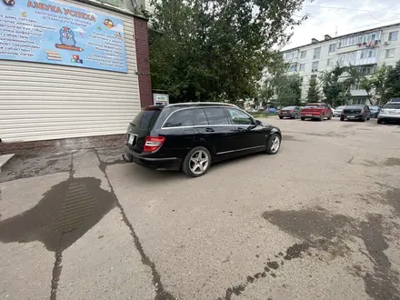 Mercedes-Benz C 200 2010 года за 4 500 000 тг. в Астана – фото 3