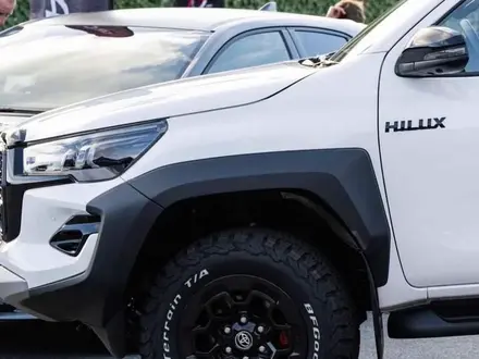 Аэродинамический обвес на Toyota Hilux/Revo 2016-19 дизайн 2023 GR SPORT за 450 000 тг. в Атырау – фото 8
