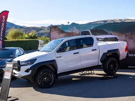 Аэродинамический обвес на Toyota Hilux/Revo 2016-19 дизайн 2023 GR SPORT за 450 000 тг. в Атырау – фото 7