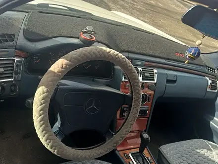 Mercedes-Benz E 280 1997 года за 2 850 000 тг. в Кокшетау – фото 6