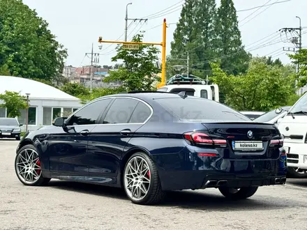 BMW 528 2015 года за 13 900 000 тг. в Алматы – фото 17