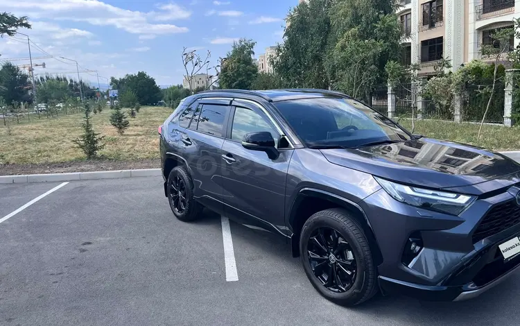 Toyota RAV4 2021 года за 21 500 000 тг. в Астана