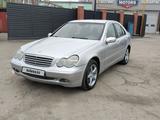 Mercedes-Benz C 240 2003 года за 3 500 000 тг. в Алматы – фото 2