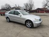 Mercedes-Benz C 240 2003 года за 3 500 000 тг. в Алматы – фото 3