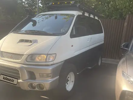 Mitsubishi Delica 2000 года за 10 000 тг. в Алматы – фото 2