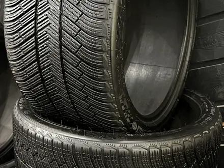 Зимние шины пара — 305/30 R20 Michelin Pilot Alpin PA4 за 100 000 тг. в Алматы