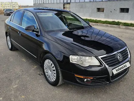 Volkswagen Passat 2006 года за 4 000 000 тг. в Шымкент – фото 2