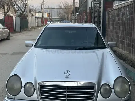 Mercedes-Benz E 280 1998 года за 2 500 000 тг. в Алматы