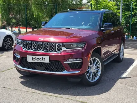 Jeep Grand Cherokee 2022 года за 45 000 000 тг. в Алматы