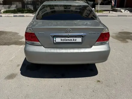 Toyota Camry 2005 года за 5 400 000 тг. в Актау – фото 2