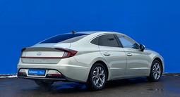 Hyundai Sonata 2022 года за 11 530 000 тг. в Алматы – фото 3