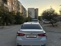Toyota Camry 2021 года за 14 500 000 тг. в Актау – фото 4