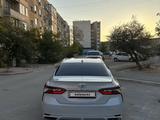 Toyota Camry 2021 года за 14 000 000 тг. в Актау – фото 4