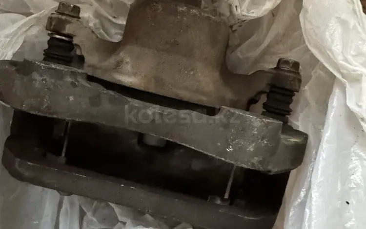 Передние суппорта Infiniti Nissan g35 v35 за 20 000 тг. в Астана