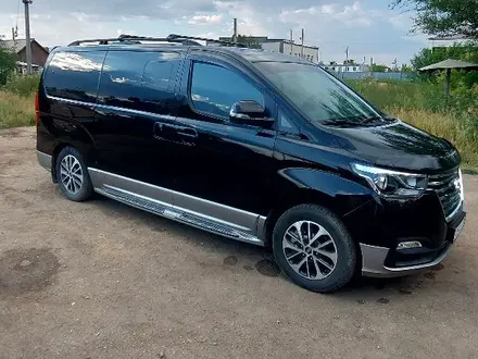 Hyundai Starex 2019 года за 16 500 000 тг. в Костанай