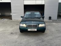 Mercedes-Benz C 200 1995 года за 2 100 000 тг. в Шымкент