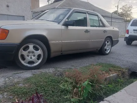 Mercedes-Benz E 230 1989 года за 1 000 000 тг. в Шымкент – фото 2