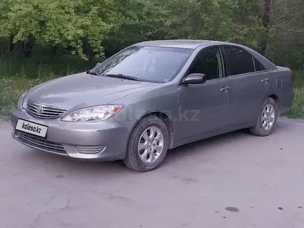 Toyota Camry 2005 года за 5 200 000 тг. в Семей – фото 18