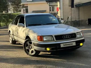 Audi 100