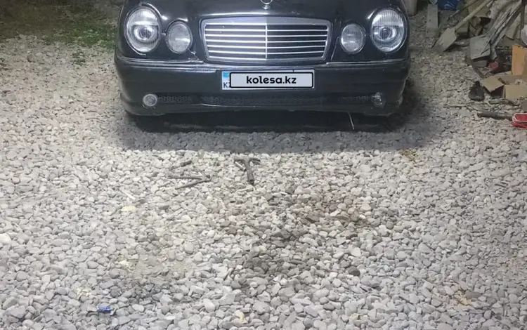 Mercedes-Benz E 230 1996 года за 1 600 000 тг. в Алматы