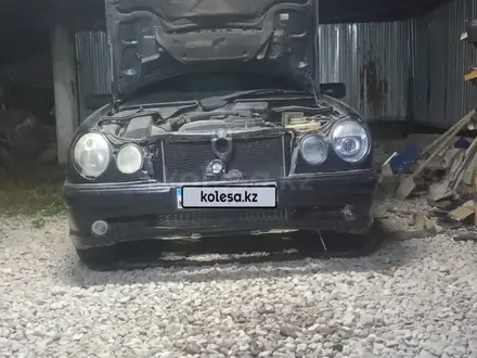 Mercedes-Benz E 230 1996 года за 1 600 000 тг. в Алматы – фото 4