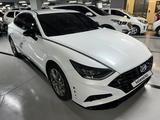 Hyundai Sonata 2021 года за 12 500 000 тг. в Алматы – фото 2