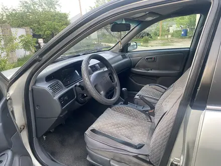 Toyota Camry 2000 года за 2 500 000 тг. в Алматы – фото 2