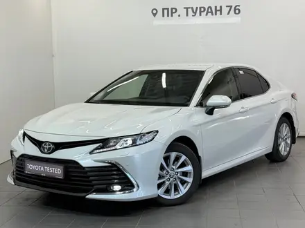 Toyota Camry Prestige 2023 года за 15 490 000 тг. в Астана