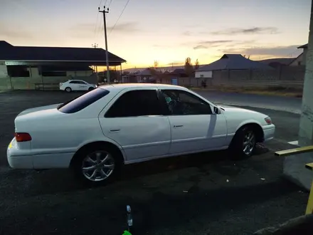 Toyota Camry 2000 года за 3 330 000 тг. в Кентау – фото 11