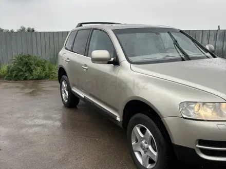 Volkswagen Touareg 2003 года за 3 400 000 тг. в Алматы – фото 2