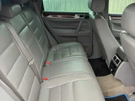 Volkswagen Touareg 2003 года за 3 400 000 тг. в Алматы – фото 7