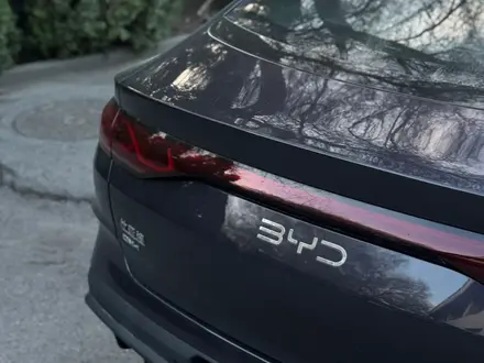 BYD Qin L DM-i 2025 года за 9 690 000 тг. в Алматы – фото 5