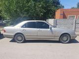 Mercedes-Benz E 230 1997 годаfor3 500 000 тг. в Павлодар – фото 2