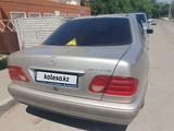 Mercedes-Benz E 230 1997 годаfor3 500 000 тг. в Павлодар – фото 3