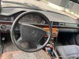 Mercedes-Benz E 200 1993 годаүшін1 200 000 тг. в Караганда