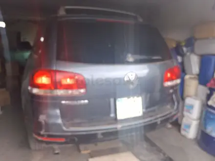 Volkswagen Touareg 2004 года за 4 400 000 тг. в Астана – фото 5