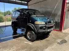 Mitsubishi Delica, 1997