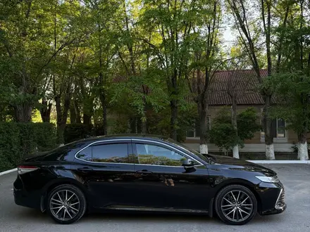 Toyota Camry 2021 года за 16 100 000 тг. в Астана – фото 9