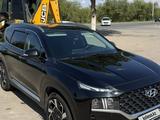 Hyundai Santa Fe 2023 годаүшін16 200 000 тг. в Актобе