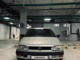 Volkswagen Golf 1994 года за 850 000 тг. в Астана