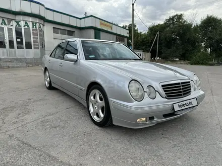 Mercedes-Benz E 320 2000 года за 7 000 000 тг. в Шымкент – фото 7