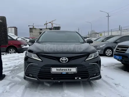 Toyota Camry 2021 года за 18 100 000 тг. в Астана – фото 3