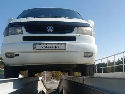 Volkswagen Caravelle 1997 года за 4 800 000 тг. в Павлодар – фото 11