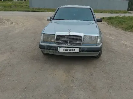 Mercedes-Benz E 230 1989 года за 900 000 тг. в Тараз