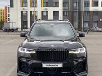 BMW X7 2021 года за 60 000 000 тг. в Астана