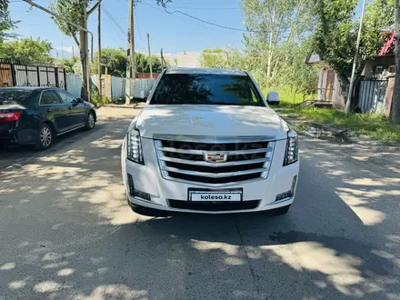 Cadillac Escalade 2019 года за 38 000 000 тг. в Алматы – фото 3