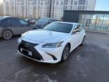 Lexus ES 250 2022 года за 26 000 000 тг. в Астана