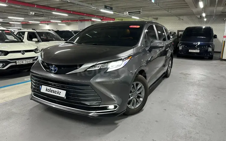 Toyota Sienna 2024 года за 30 000 000 тг. в Алматы