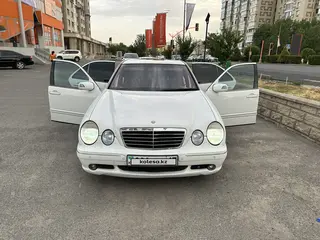 Mercedes-Benz E 55 AMG