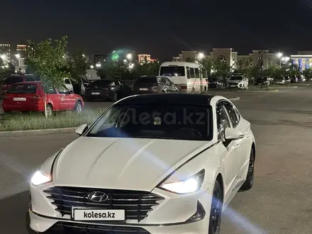 Hyundai Sonata 2022 года за 8 900 000 тг. в Астана